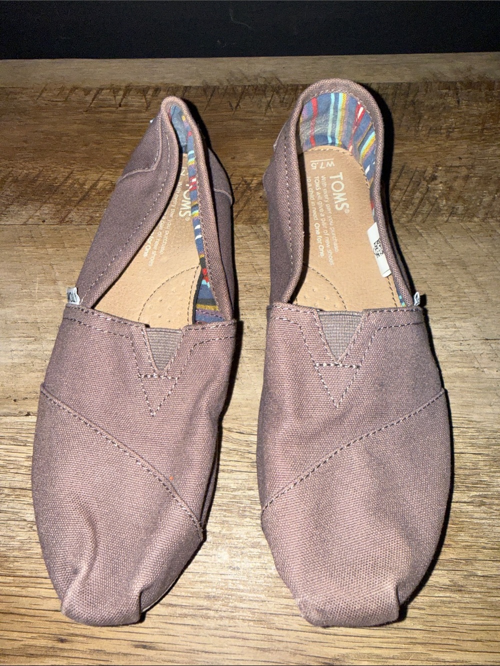 7.5 Toms Slip On Shoe.